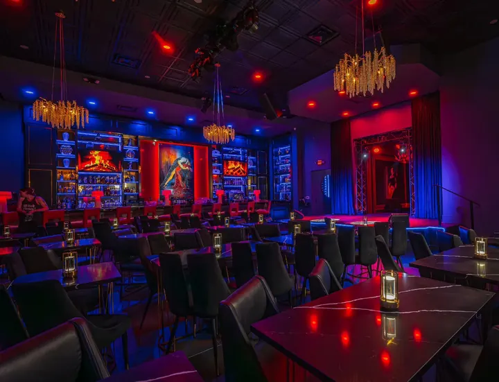 Lizzy's Live dining room in Orlando